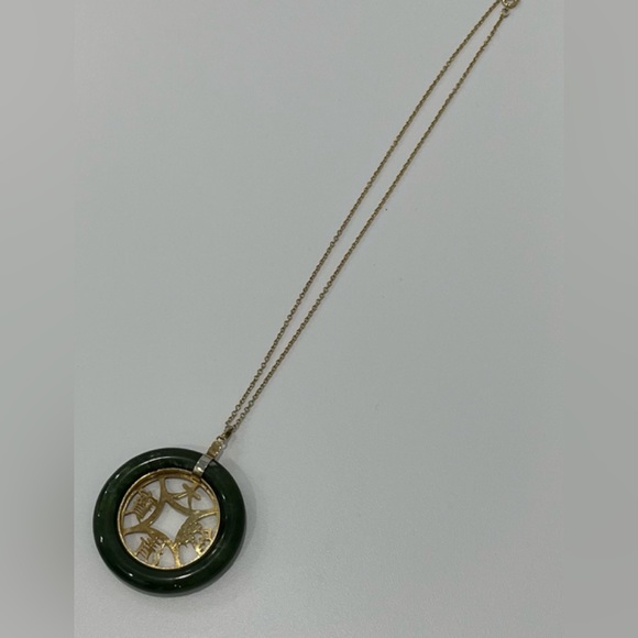 JADEITE Green and Gold-Tone Pendant - Picture 9 of 11